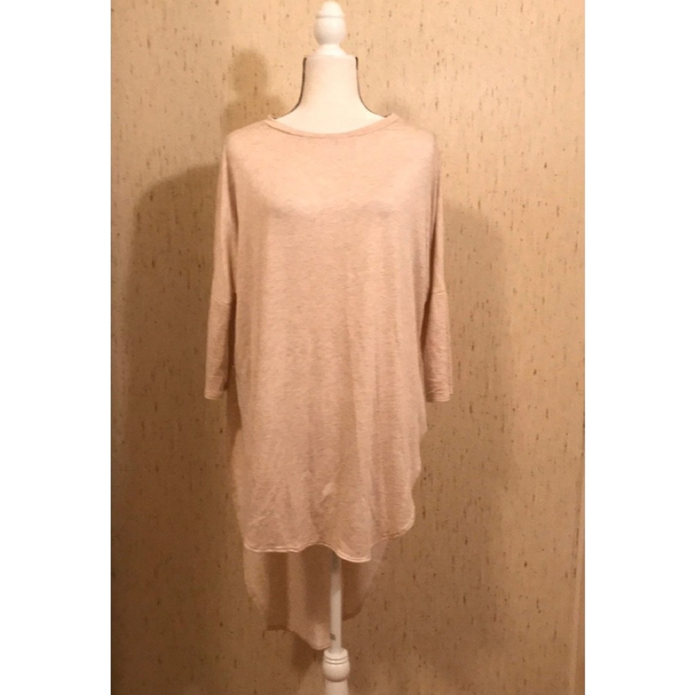 NWT Acting Pro high/lo batwing tunic.